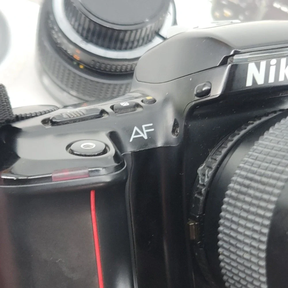 Nikon N6006 AF 35mm SLR Camera Nikkor 35-70 Quantaray 70-210 Broken Latch Parts